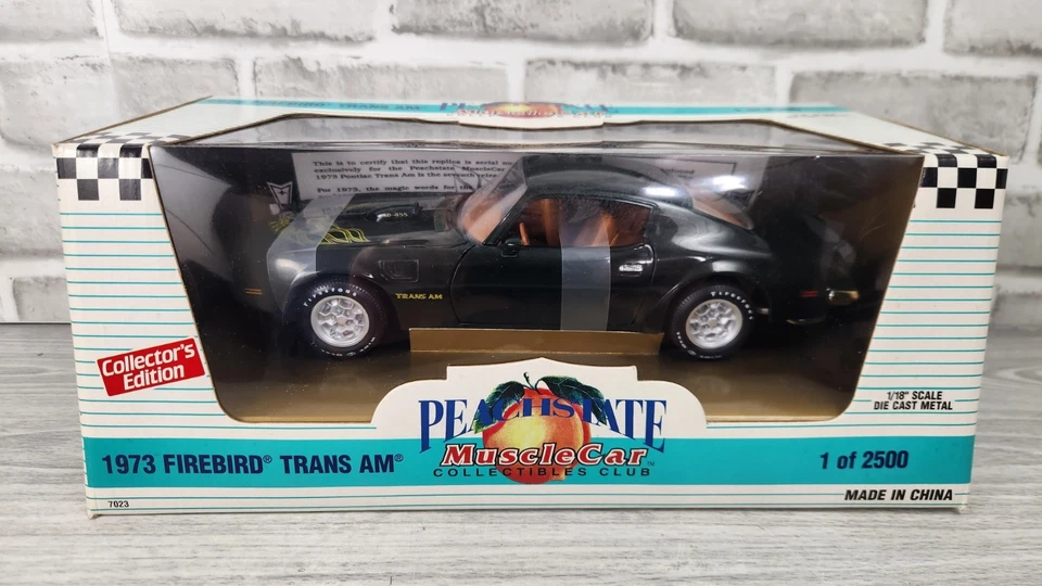 Литая модель ERTL Peachstate 1973 Firebird Trans Am зеленая 1:18 7023 - Изображение 4 из 4