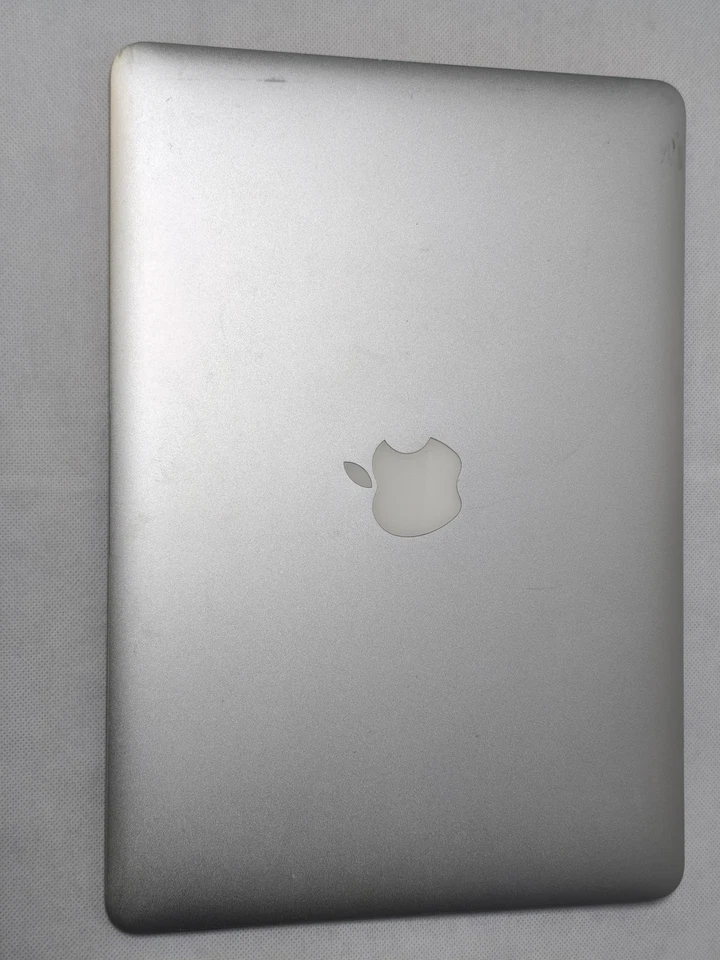 Apple MacBook Air 13" 2014 · i5 · 4GB · 251GB, photo 4 of 5