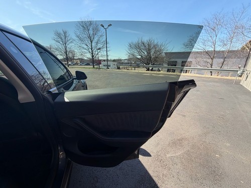 2023 Tesla Model Y Long Range - Picture 13 of 16