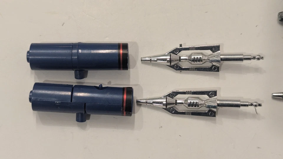 Vintage G1 Transformers 1984 Soundwave and Buzzaw 100% Complete - Image 2 of 4