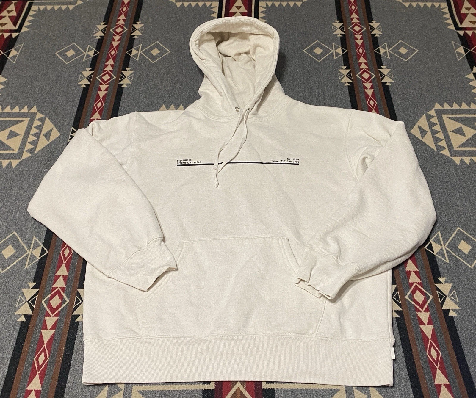 Sweat à capuche Supreme NYC Brooklyn Shop taille M beige New York City T75