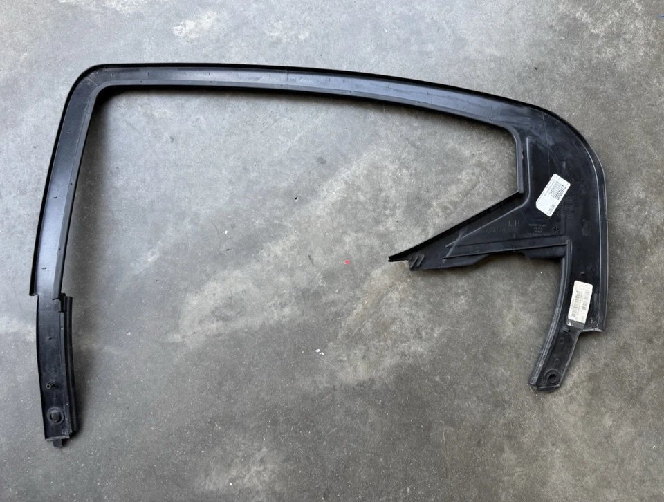 Dodge Charger 2006-2010 puerta trasera izquierda ventana apertura moldura p/n 0ux85xxxae oem Foto 4 de 4