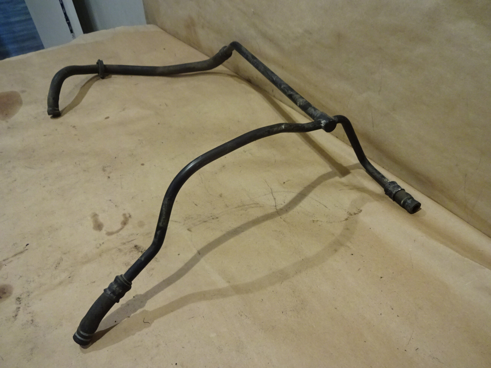 Maserati  Quattroporte 05-06 Head Connecting Breather Pipe  P/N 227573
