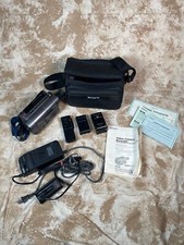 Sony Handycam Vision CCD-TRV22 Video 8 Camcorder Recorder Charger  Case INFO 