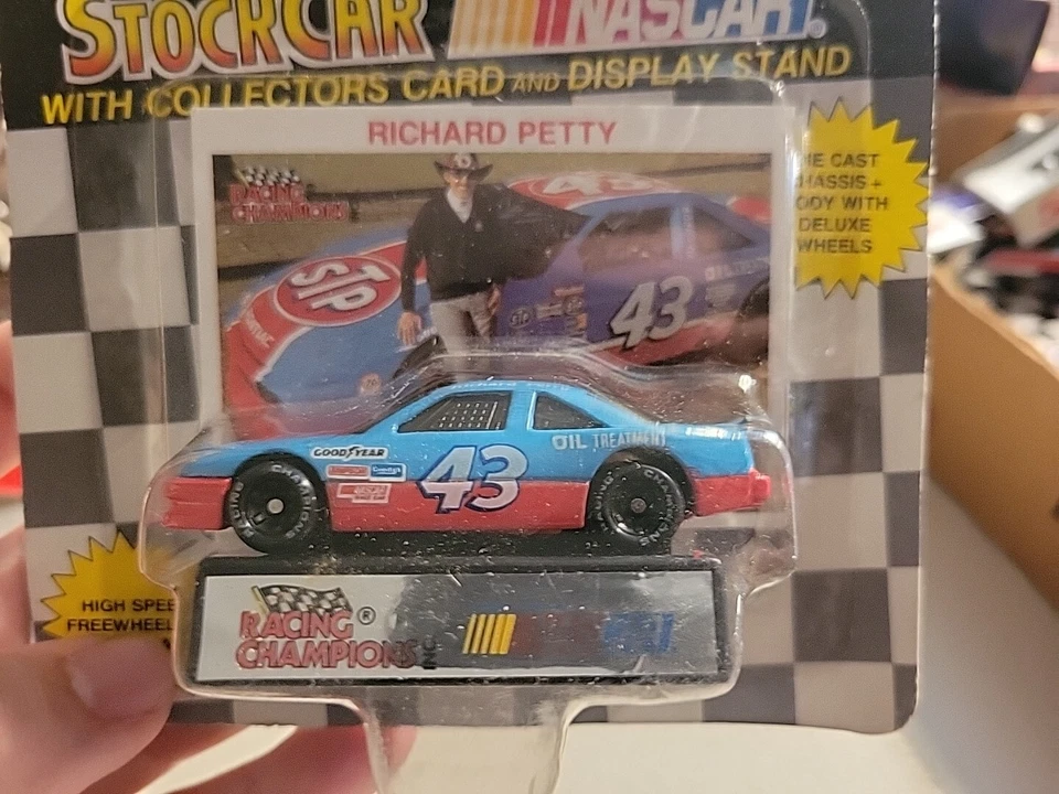 Racing Champions 1991 NASCAR Richard Petty #43 Stock Car con tarjeta de coleccionista Foto 3 de 3