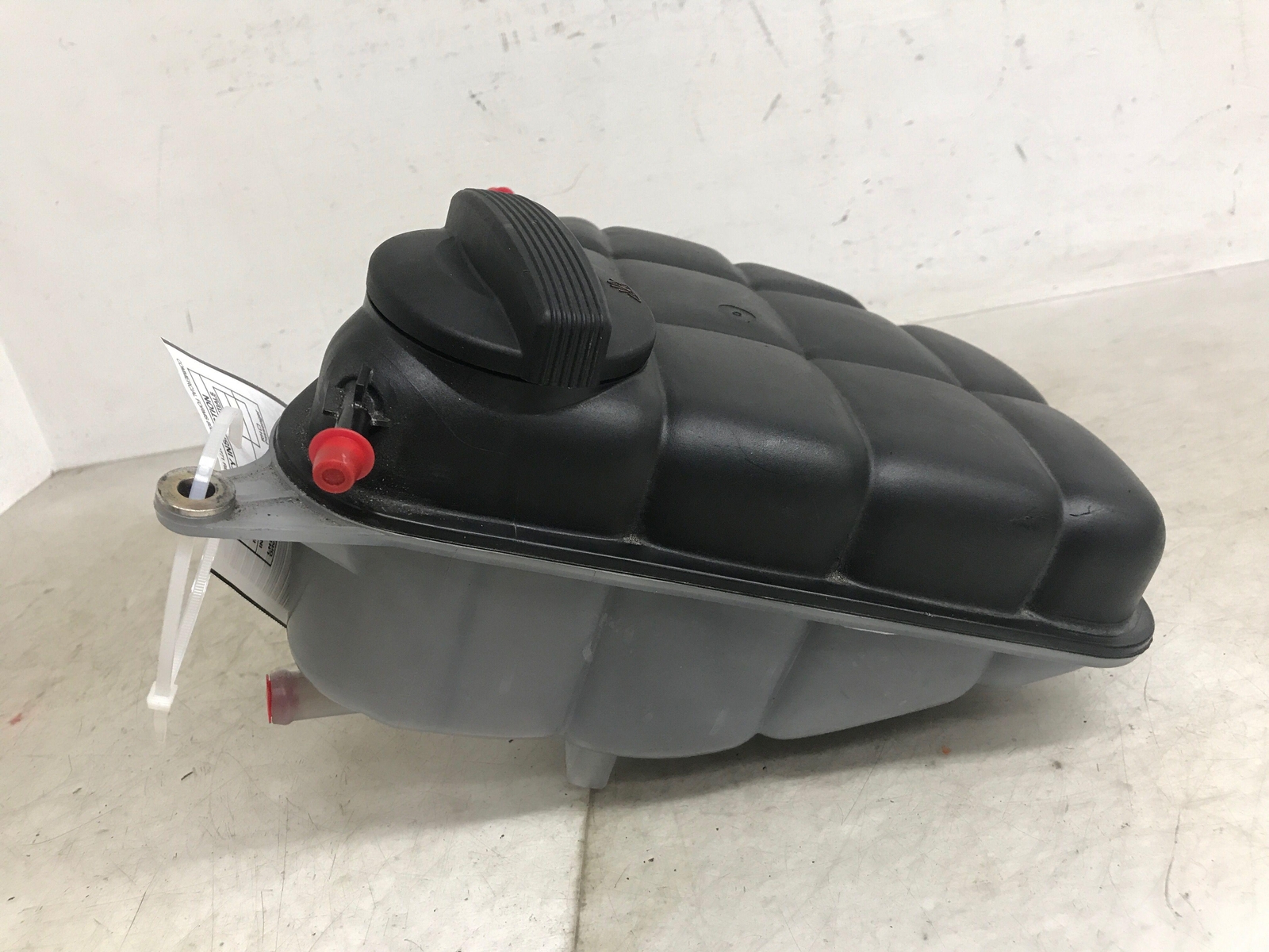 2013 - 2019 BENTLEY FLYING SPUR 4.0L COOLANT EXPANSION TANK RESERVOIR 3W0121403F