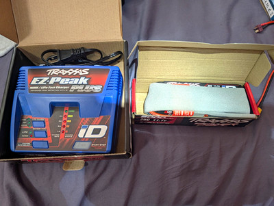 Brand New Traxxas EZ-Peak Plus And Brand New 3s 5000mah battery