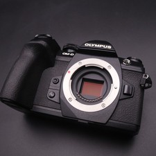 Olympus OM-D E-M1 Mark II Mirrorless Digital Camera Body Black Near Mint 2368