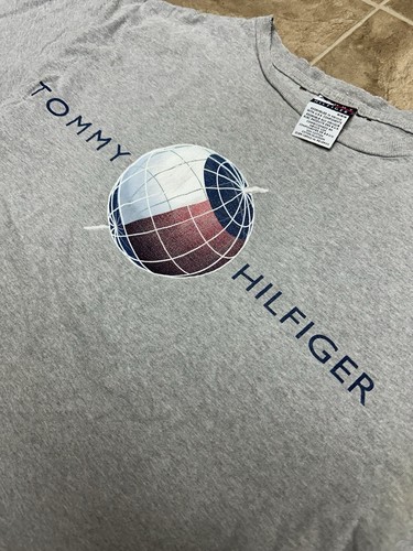 Men’s Vintage T Shirt Tommy Hilfiger Distressed Thrashed 90s Skater Style Medium - Picture 3 of 7