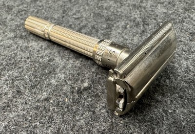 Vintage 1960 s Gillette Adjustable Double Edge Safety Razor CLEAN Numbered Dial