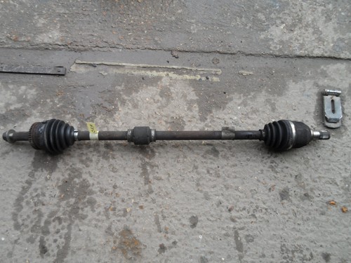 KIA VENGA MK1 1.4 CRDi . 2011 DRIVERS SIDE DRIVESHAFT