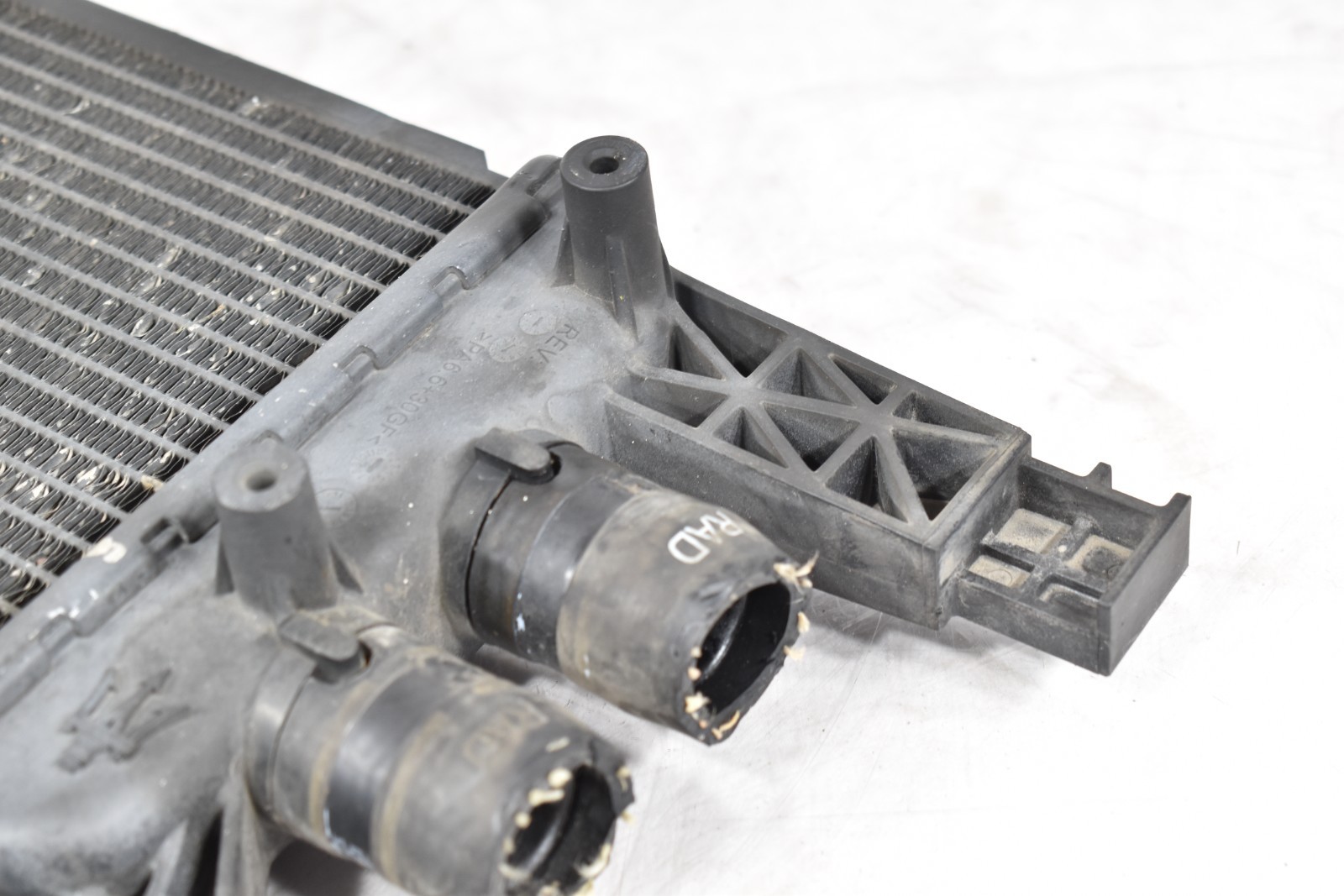 🚀 MASERATI GHIBLI 3.0L ENGINE COOLING COOLANT AUXILIARY RADIATOR OEM 2014-2020