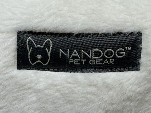 NWOT NANDOG Pet Gear White Dog/Cat Hut Bed w Removable Cushion Soft - Picture 6 of 11