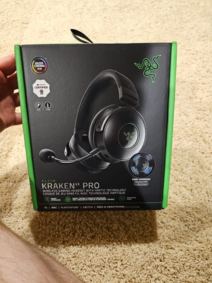 Razer - Kraken V3 Pro HyperSense Wireless - Gaming Headset for PC - Black - NEW