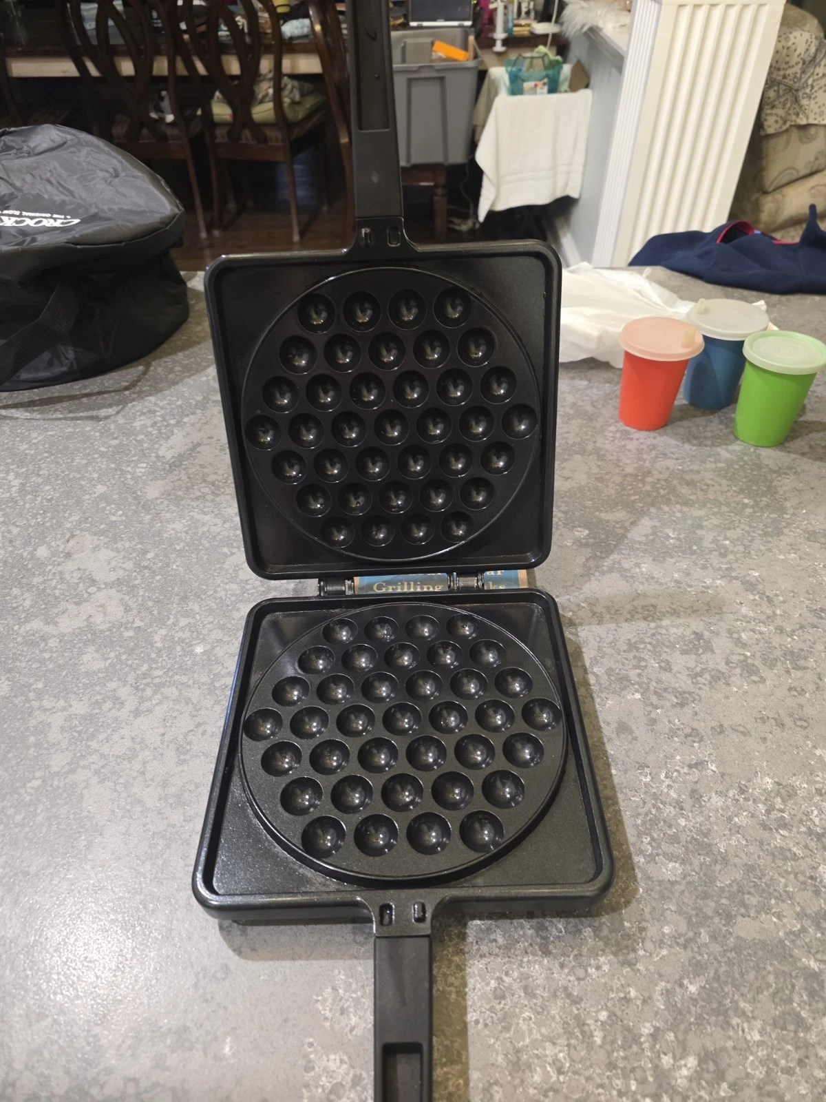 Pampered Chef Waffle Puff Bubble Pan Stovetop Waffle Iron Non-stick