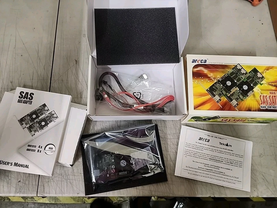 New Areca ARC1222-SAS Ver: 1.2 Raid 8i Controller Card with Low And High Profile - Image 3 of 4