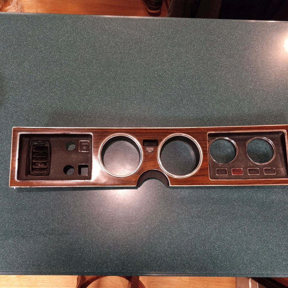 Dodge Charger SE 1975-77 Chrysler Cordoba tablero de madera bisel Mopar OEM 3593600 Foto 3 de 4