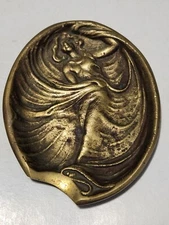 ANTIQUE SOLID BRASS DANCING LADY ASHTRAY ASH TRAY