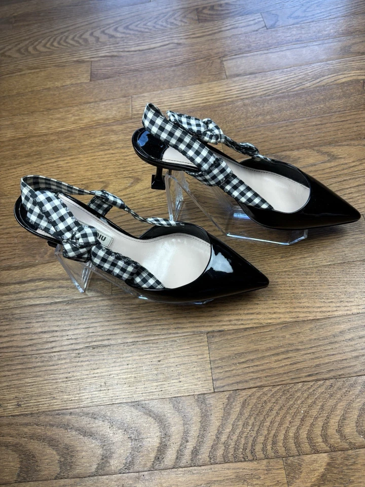 Tacones de gatito con correa de charol Miu Miu moño de guinga talla 35 diseñador EE. UU. 5 Foto 2 de 4