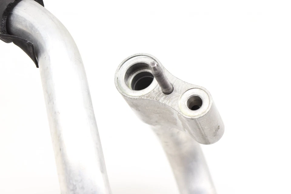 MERCEDES-BENZ C63 AMG 2015-2021 - MANGUERA/LÍNEA/TUBO AC 2058301600 Foto 2 de 4