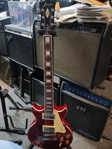 Firefly Classic-think Les Paul double cutaway-with extras Luthier set up