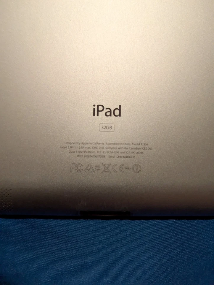 Apple iPad 2 · 32GB · Cellular, photo 4 sur 5