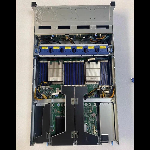 TYAN S8252 Server 12X3.5"(4XNVME)/2x EPYC 7513 32Core/4X32G 3200MHz - Image 4 of 4