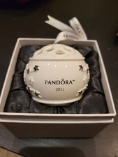 2011 Pandora Christmas Ornament Unforgettable Moments White Porcelain Ball W Box
