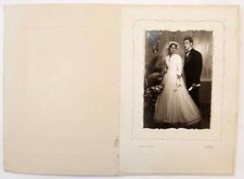 Antique photograph of a newlywed couple. Photo Ru z Vera, Malaga