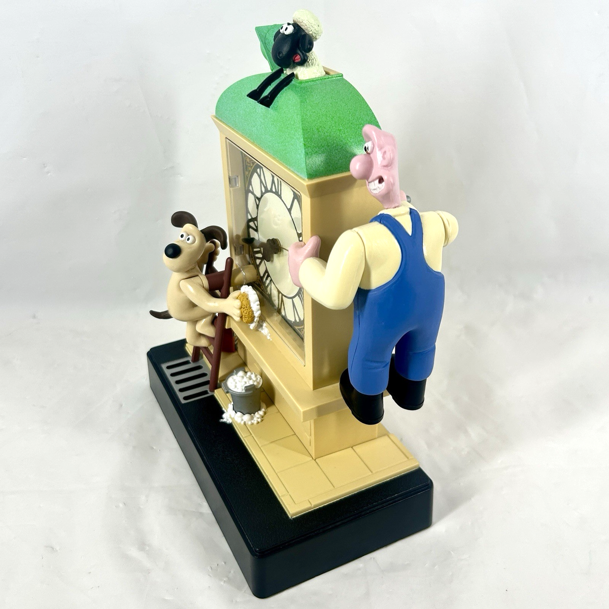 Wallace & Gromit Shaun the Sheep Alarm Clock A Close Shave Vintage