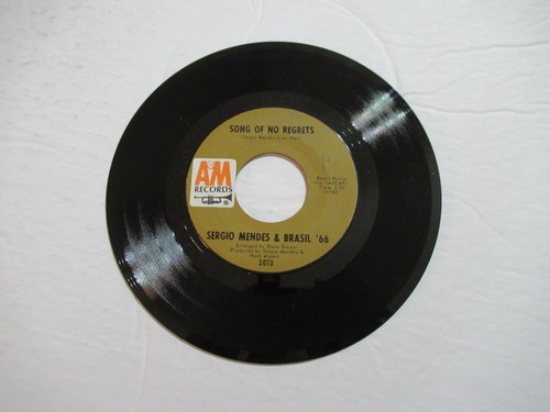 Sergio Mendes & Brasil 66" : The Dock Of The Bay / 45 Rpm 1969 W/PS - Imagen 4 de 4