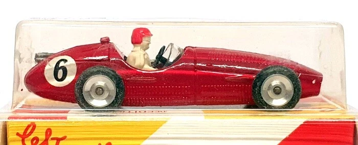 Solido Re Edition 1/43 Scale 1104 - 1956 Maserati 250 Race Car #6 - Red - Image 3 of 4