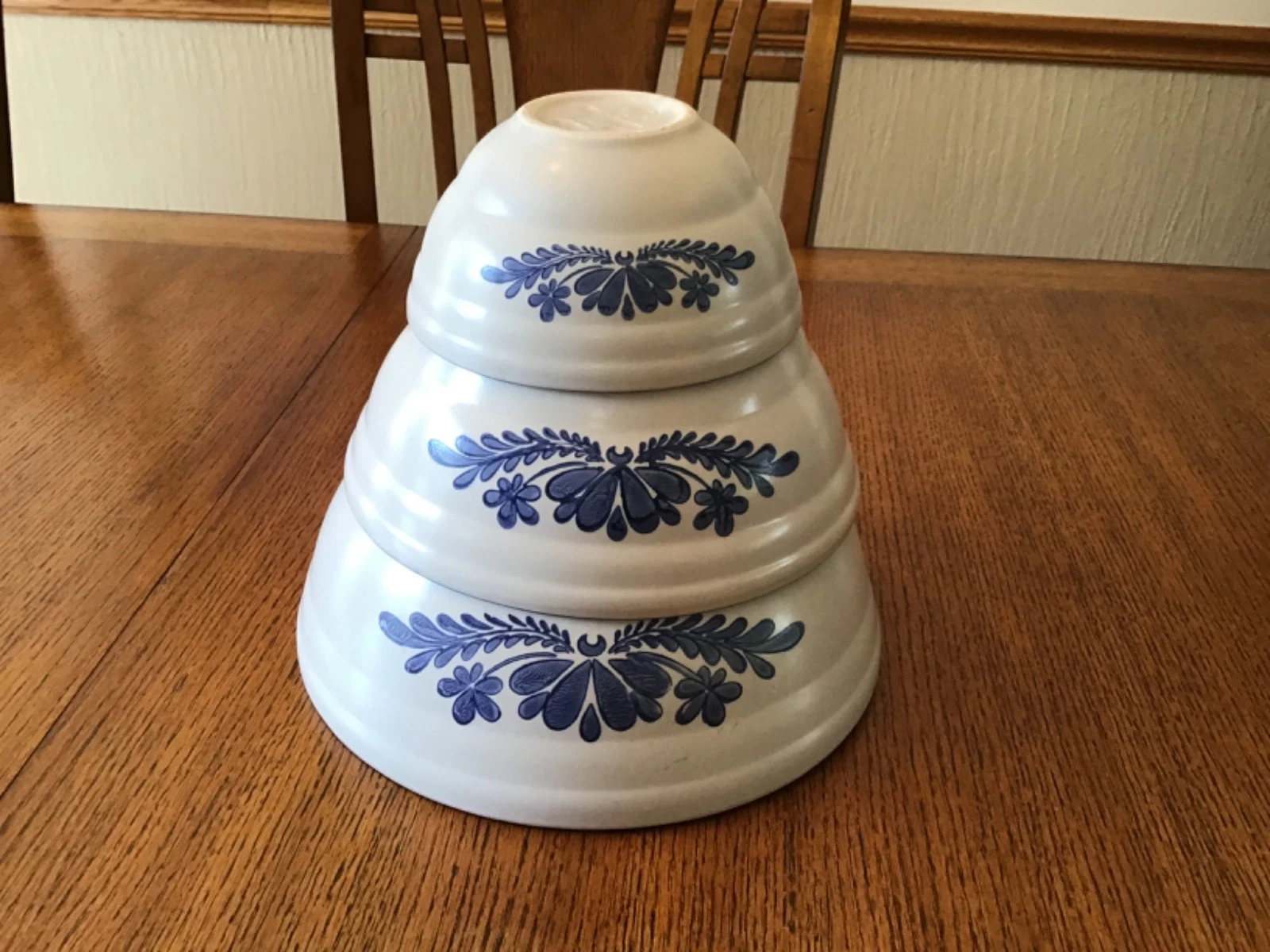 3 Pfaltzgraf Mixing Bowls Yorktowne Nesting Bowls
