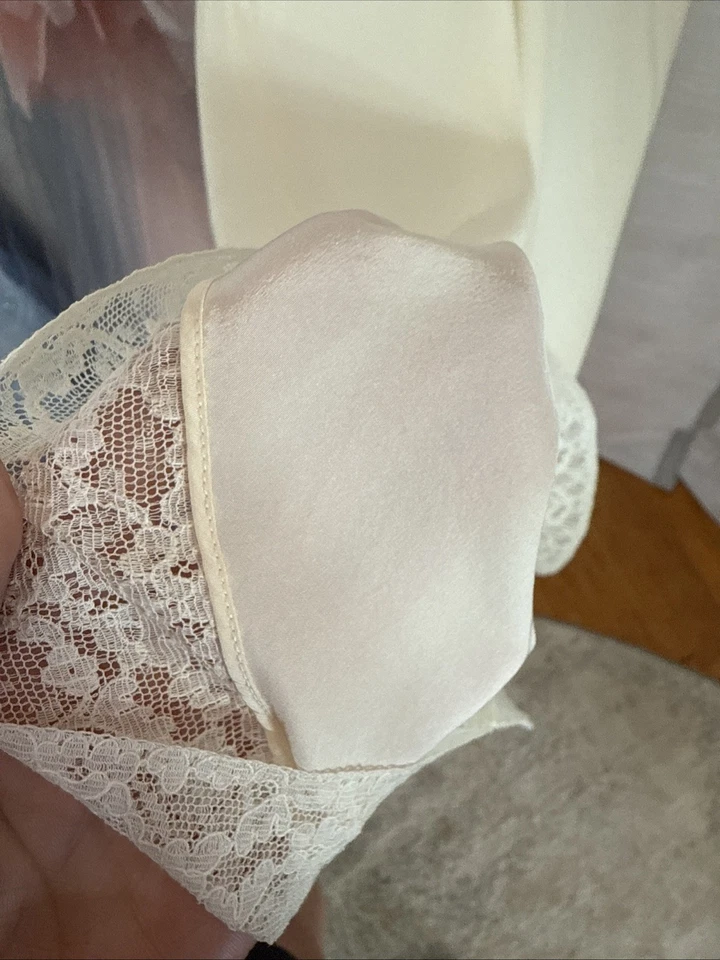 Fischer Heavenly Silk Vtg 40s Silk Slip Ivory Midi Slip French Seams lace - Image 4 of 4