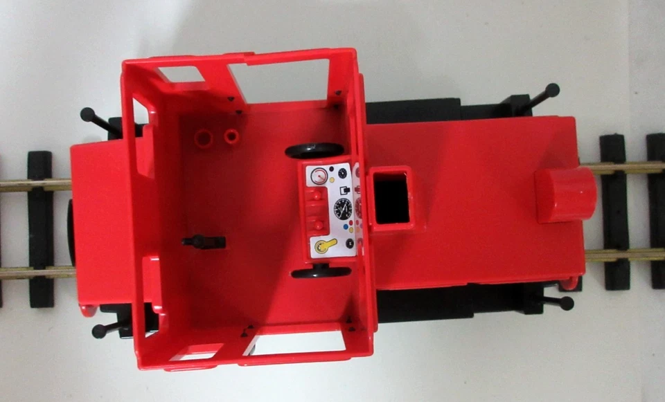 Playmobil 4050 Red Diesel Locomotive no box or roof - Image 3 of 4