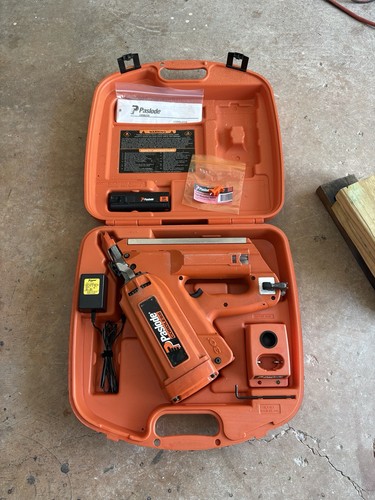 Paslode Model 900420 Cordless framing nailer - Complete Working Package
