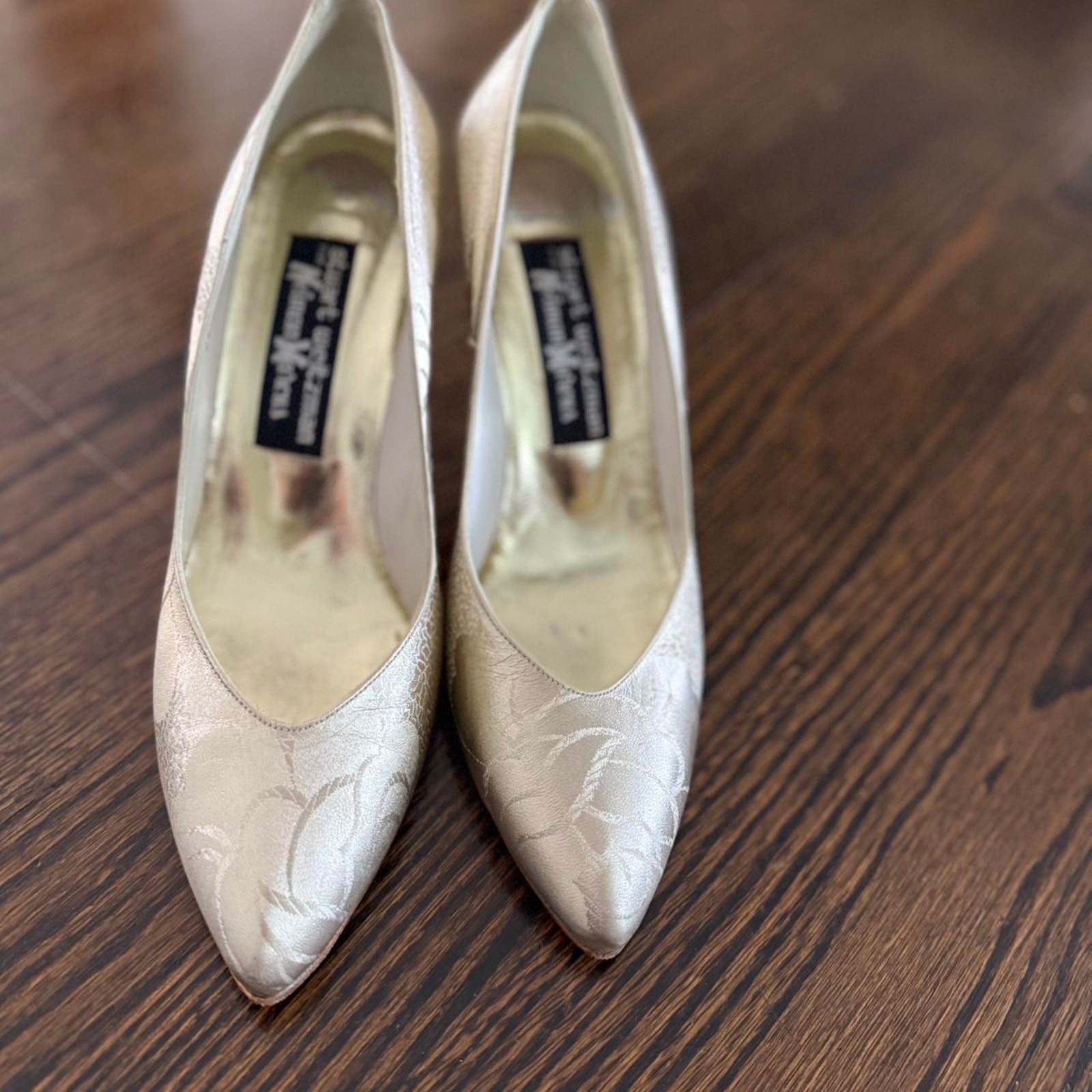 stuart weitzman pumps - image 1