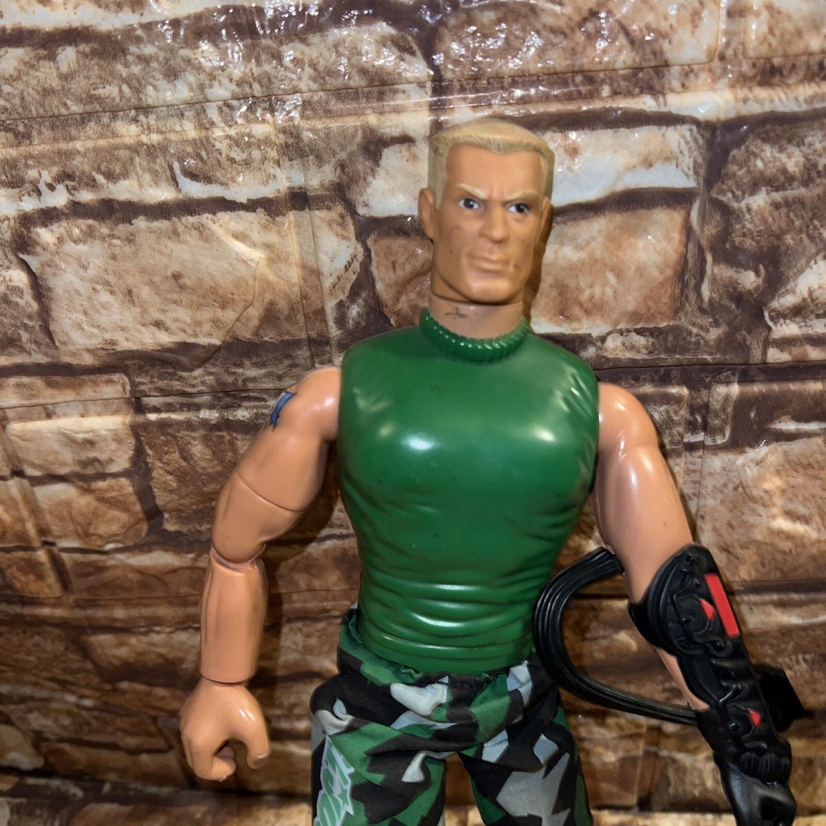 Vintage Hasbro 1999 1:6 Scale Duke GI JOE vs Cobra Action Figure