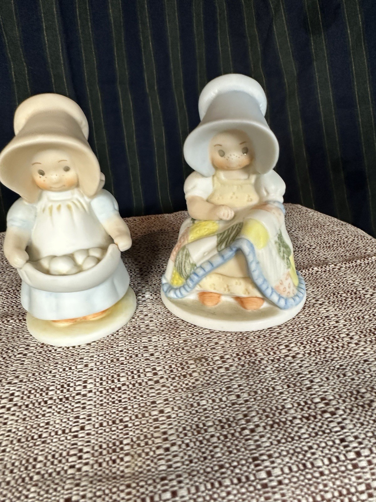 Set Of 2 Vintage HOMCO Circle of Friends Porcelain Bisque Figurines 1990’s