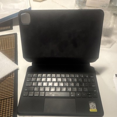 iPad 4th gen Tablet Keyboard Folio  floating Case 