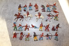 LOT OF 28 1950'S TOY INDIAN LEAD SOLDIER FIGURES