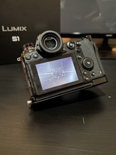 Panasonic LUMIX S1, TTArtisian 40mm f/2, L-Bracket, Original Box, SC: 4,633