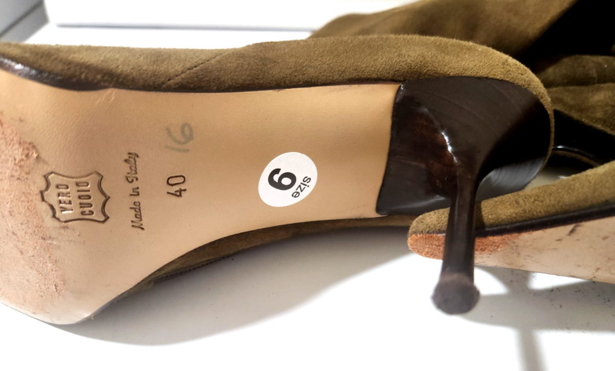 Vero Cuoio Olive Green Suede Chukka Boots with Buckle
