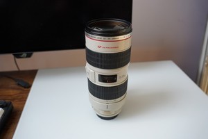 Canon 70-200mm f2.8 L IS USM EF Lens - Fungus (No Effect on Images) - Works