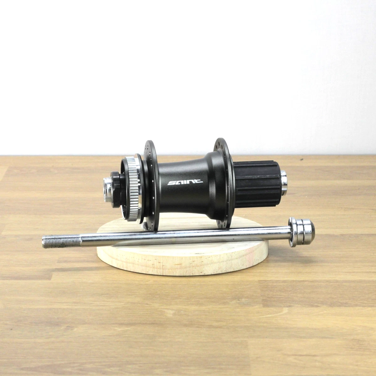Shimano Saint Rear Hub FH-M801 - 135x10mm - 32H - 9 speed