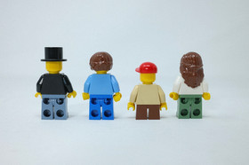 LEGO Creator Green Grocer 10185 -Used 100% Complete Minifigs & Booklets Included