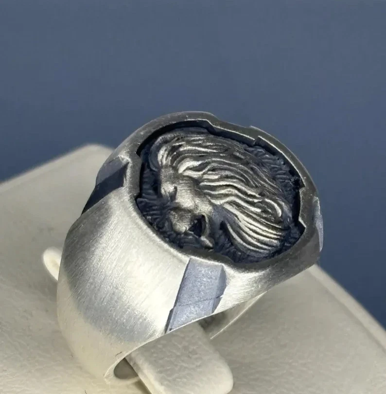 Anillo de plata de ley 925 con diseño de león, joyería de animales audaces para hombre Foto 3 de 4