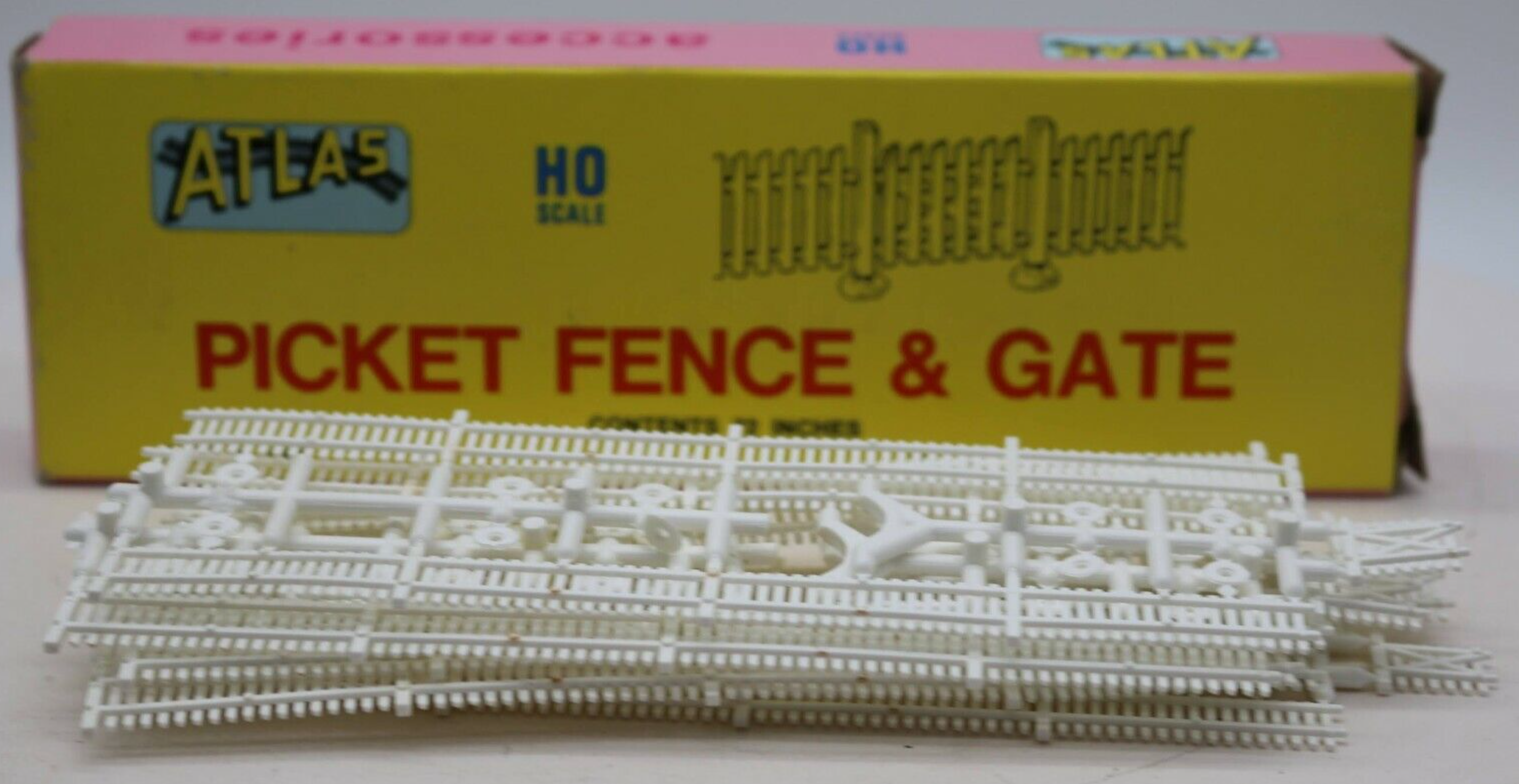 Atlas Picket Fence and Gate Kit #776 HO Scale