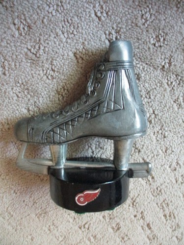Muy Raro Temprano Detroit Red Wings Metal Patín Abridor de Botellas Peso de Papel - Imagen 5 de 9