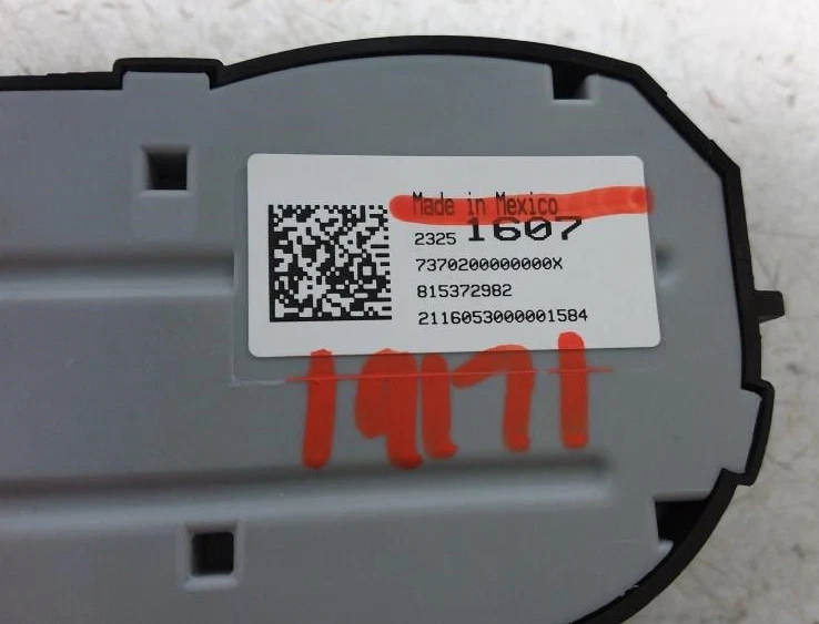 2015-2017 Chevrolet Tahoe A/C AC Heater Temperature Climate Control ID 23251607 - Image 4 of 4